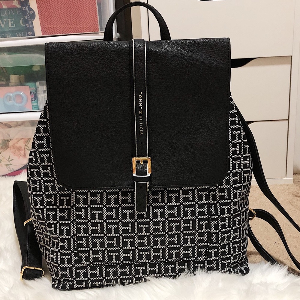 tommy hilfiger backpack (NEW W/ TAGS)